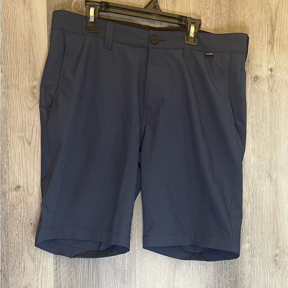 TravisMathew Golf Shorts Mens 32 Navy Performance Stretch Flat Front Casual Golf